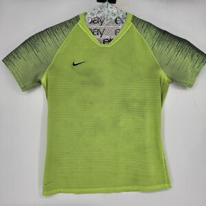 Nike Vaporknit II Soccer Jersey Mens Large Volt Green Short Sleeve Shirt DIRTY